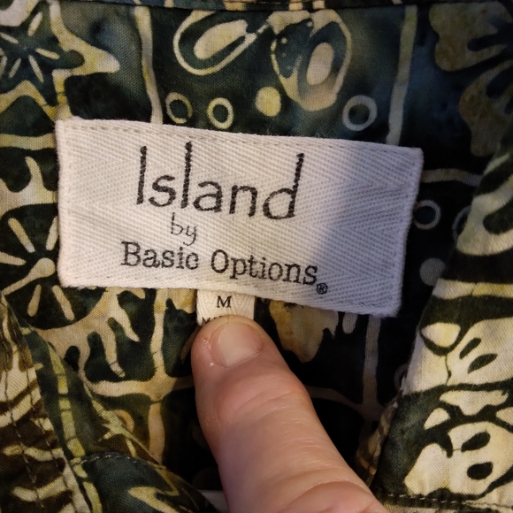 Island Mens Casual Button Down Shirt Size Medium - Picture 3 of 6